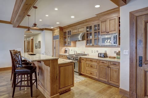 Chair, Furniture, Room, Indoors, Flooring