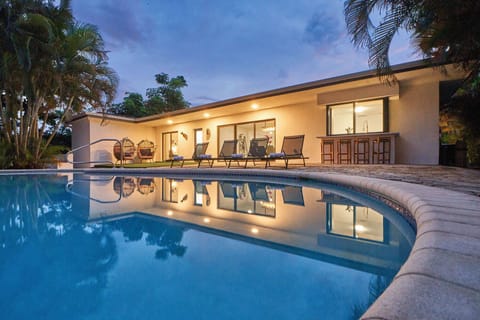 Have fun and swim all day and night in your GlamHome!