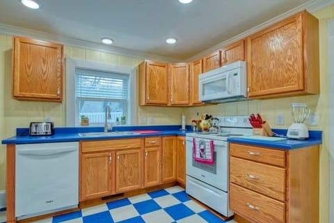 Let us know if you like the colors we have put in the kitchen.