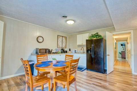 Set the table and serve your delicious meals.