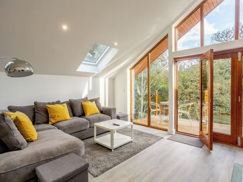 Living area | Waterside Lodge One - Ashgrove Country Park, Elland