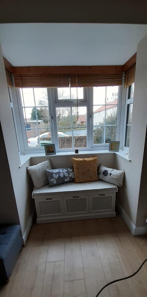 Living room bay window with seat
