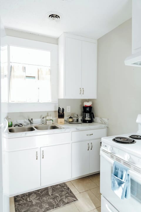 Step into a fully stocked kitchen with all-new appliances.