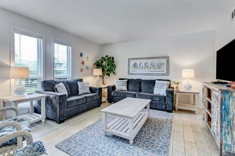 Uncluttered and Ready for Your Vacation