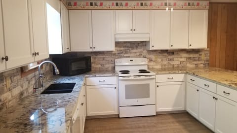 Well furnished kitchen, remodeled in 2021.