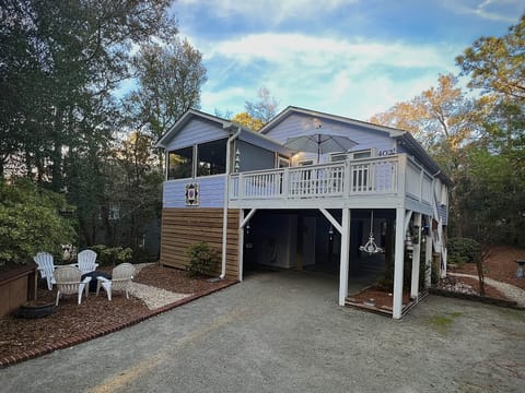 Front of house from upper driveway.