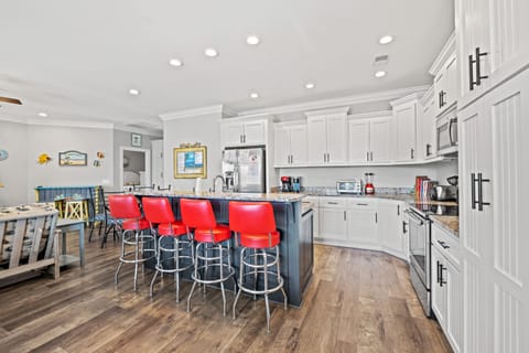 The chef in the family will absolutely love this fabulous updated kitchen.