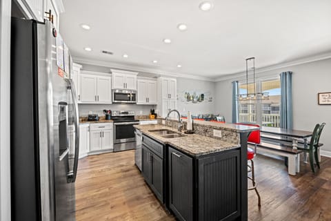 A fully stocked kitchen makes meal preparation a breeze.