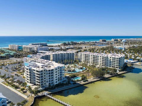 Destin West Beach and Bay Resort