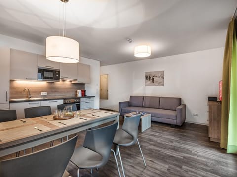 Alpine Classic - AlpenParks Hotel & Apartment Orgler Apartment hotel in Piesendorf