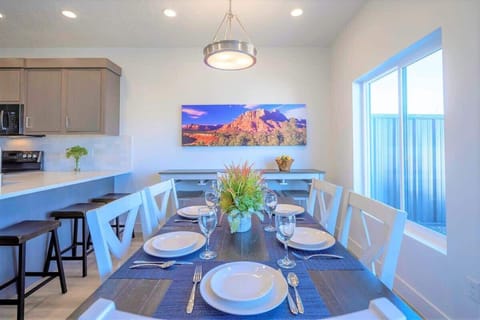 Dining table and 2 bars seat 14