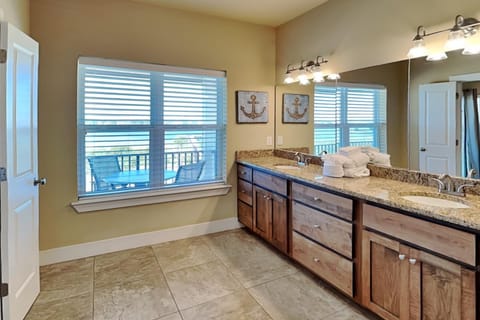 Primary Bathroom - Third Floor