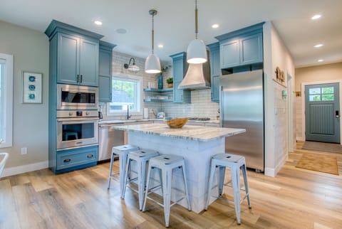 Teal House: Kitchen