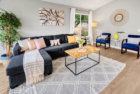 Cozy living room - a perfect place to relax and share stories with the group.