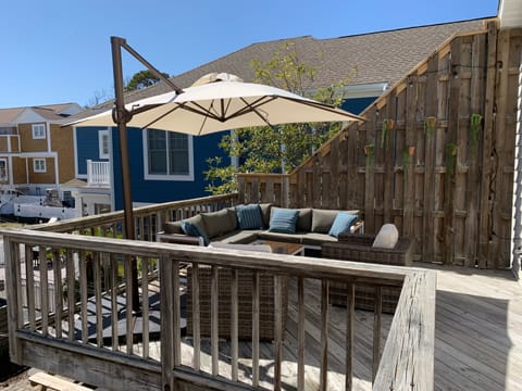 Rear Deck (upper level)