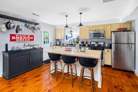 Kitchen | Fully Equipped | Cooking Basics