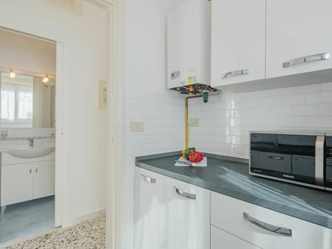 Cabinetry, Furniture, Countertop, Property, Building, Bathroom Cabinet, Tap, Drawer, Mirror, Interior Design