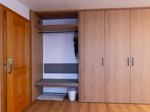 Apartment "Sommerstein" - Pension Appartements Alpenblick Bed and Breakfast in Maria Alm