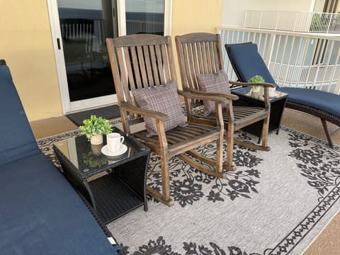 Perfect location for relaxing with morning coffee and/or evening cocktail.