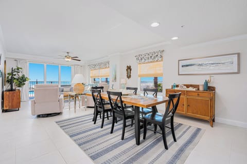 Bright, open floor plan