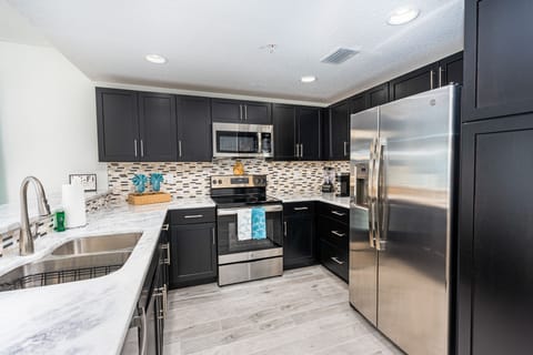 Fully Stocked Kitchen