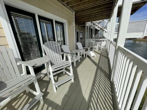 Lots of deck seating