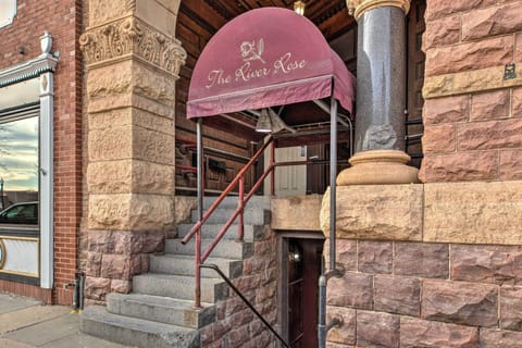 Apartment Exterior | Stairs Required | Free Street & Lot Parking Nearby