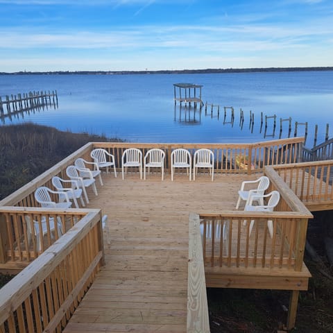 Lower Deck: Easy water access and plenty of seating for entertainment 