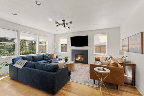Welcome to our charming, contemporary abode, inspired by surfer culture. 