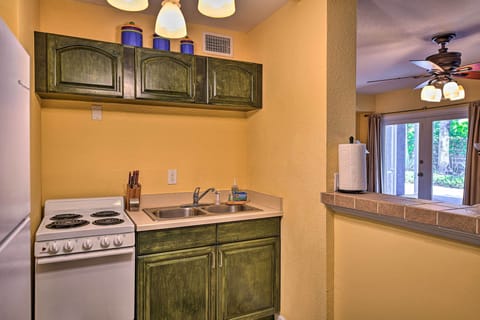 Kitchen | Fully Equipped w/ Cooking Basics