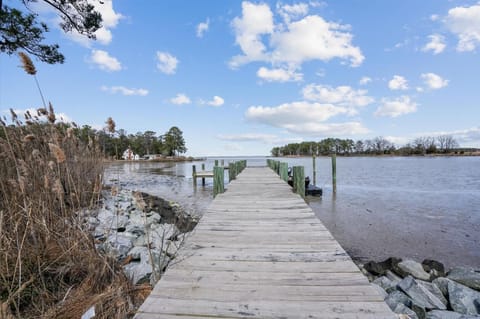 Dock