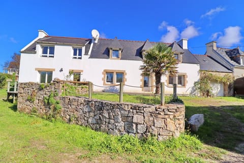 Large vacation home, large enclosed garden, large terrace