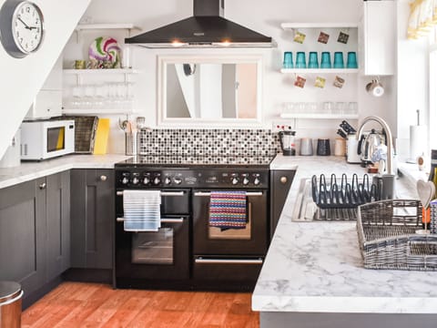 Kitchen | Tansey Cottage, Hartlebury, near Kidderminster