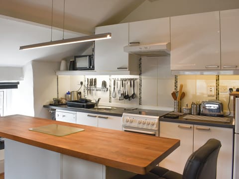 Kitchen/diner | Writers Cottage - Bank Cottages, Nenthead, Alston