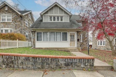 Upper Darby Vacation Rental | 4BR | 2BA | 2,400 Sq Ft | Stairs Required