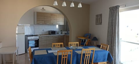Dining area adjacent to kitchen.
