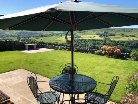 Weaver's holiday cottage Ripponden boasts uninterrupted panoramic