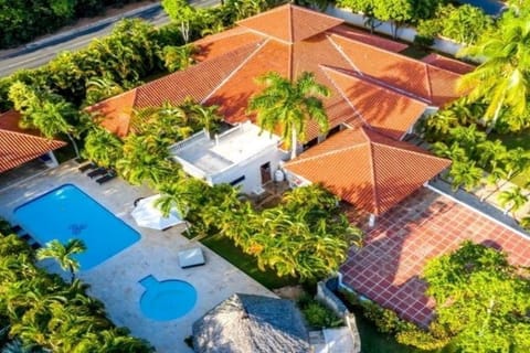 Aerial view of house and outdoor area