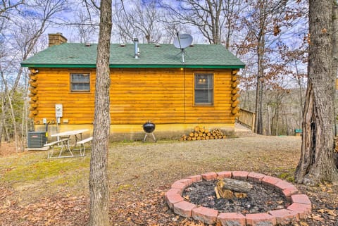 Cabin Exterior | Fire Pit | Step-Free Access
