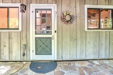 Keyless entry allows for you to check in at your convenience. 