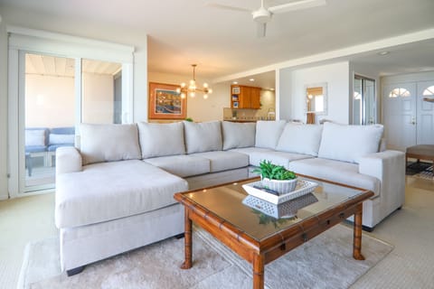 Clean and comfortable oceanfront condo in Seascape Sur