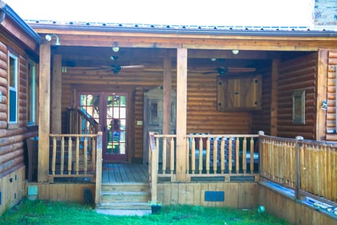 Bunk House Patio with Hot Tub