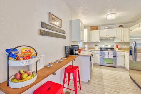 Coffee and snack bar