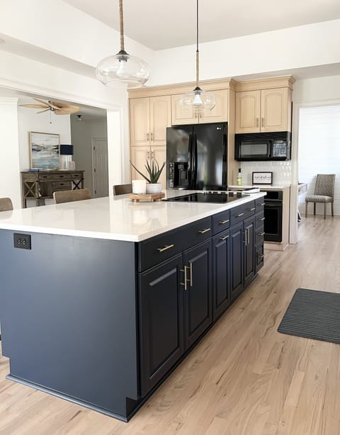 Large Island with seating for gatherings 