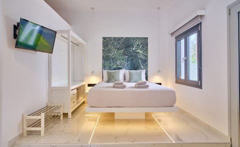 Èmar honeymoon suite Arillas Corfu Bedroom