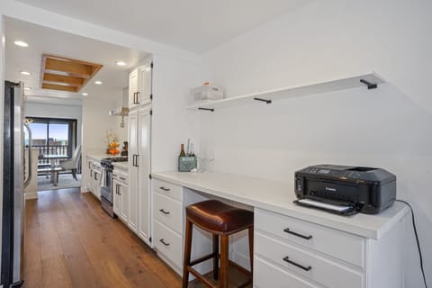 Desk area perfect for getting extra work done or Youtubing!