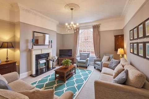 Austen House, Whitby - Host & Stay