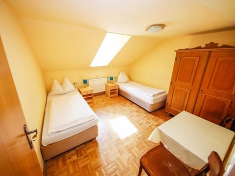 Family room, incl. breakfast - Lehenerhof, Hotel House in Salzburg