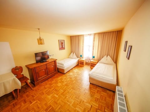 Familienzimmer, Inkl. Frühstück, Non Ref. Rate - Lehenerhof, Hotel House in Salzburg