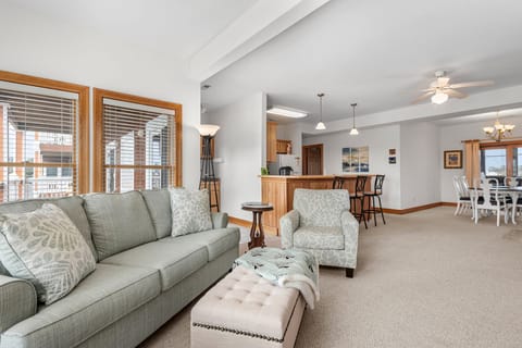 SBC503: North Bay Retreat l Living Area and Kitchen